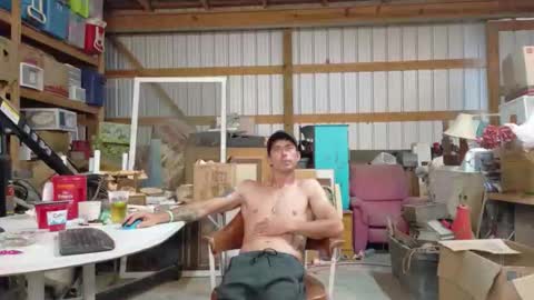 Inexperienced catfish online show from 05/13/26, 11:33