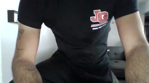 Snapshot of driverman333 chatting on 12/14/25, 04:23 driverman333 online show from 12/14/25, 04:23