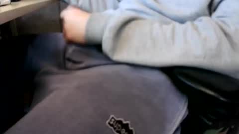 Snapshot of drlo23 chatting on 03/02/25, 04:28 drlo23 online show from 03/02/25, 04:28