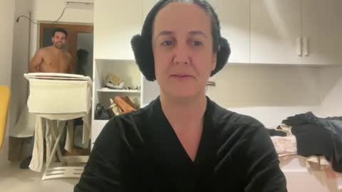 Dr. Resa online show from 12/22/25, 07:22