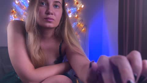 Snapshot of drug_feet chatting on 12/02/24, 05:26 Mistress Lola Slavic witch online show from 12/02/24, 05:26