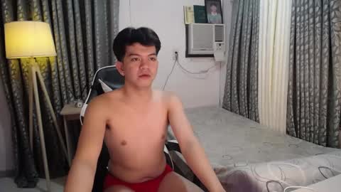 Snapshot of drumsthick chatting on 01/13/25, 04:41 Arch online show from 01/13/25, 04:41