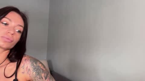 Snapshot of drunk_bosss chatting on 04/19/26, 02:44 Bella online show from 04/19/26, 02:44