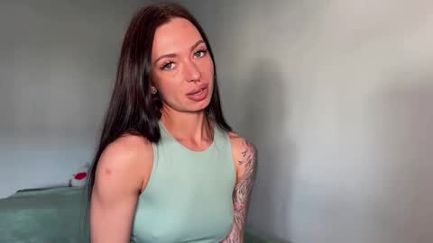 Snapshot of drunk_bosss chatting on 05/18/26, 02:51 Bella online show from 05/18/26, 02:51