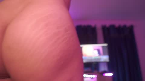 Snapshot of dsexiestqueen chatting on 12/05/24, 08:11 Trixy Latex Doll online show from 12/05/24, 08:11