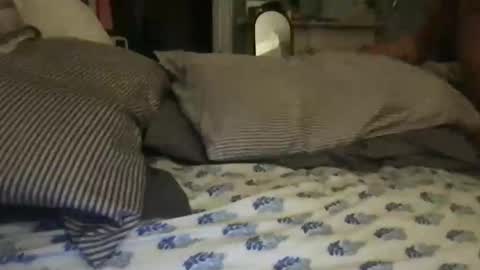 Snapshot of dtficecream chatting on 12/17/25, 11:22 dtficecream online show from 12/17/25, 11:22