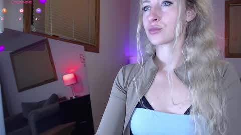 dualipa_unseen online show from 09/09/25, 06:02