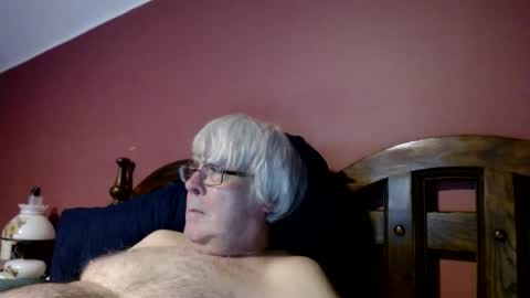 Doug online show from 01/04/25, 01:10