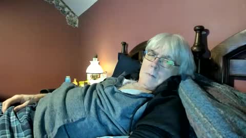 Snapshot of dug38 chatting on 11/02/25, 01:46 Doug online show from 11/02/25, 01:46