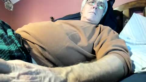 Snapshot of dug38 chatting on 11/14/25, 12:04 Doug online show from 11/14/25, 12:04