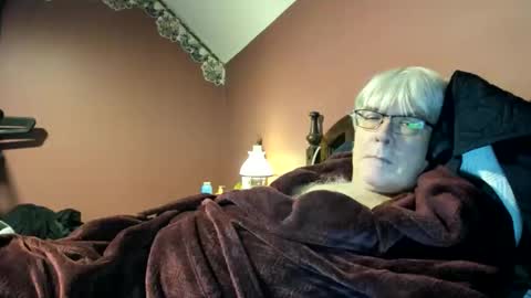 Snapshot of dug38 chatting on 12/14/25, 01:49 Doug online show from 12/14/25, 01:49