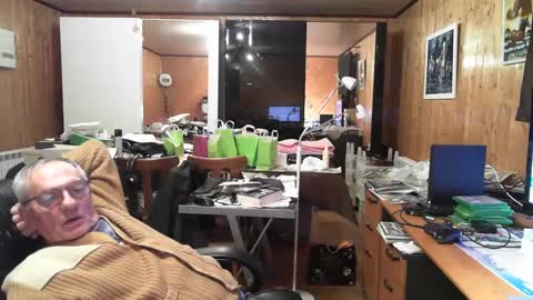 dugudu38 online show from 12/04/24, 08:51