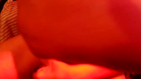 Snapshot of duh541228490531 chatting on 01/08/25, 07:03 nomadjon online show from 01/08/25, 07:03