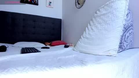 Dulce Maria online show from 07/28/26, 12:40
