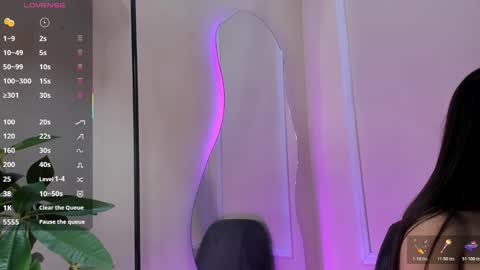 dulce__fiore07 online show from 12/17/25, 12:44