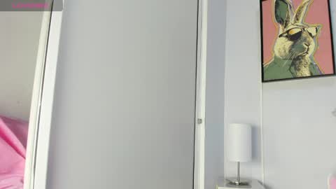 dulce__fiore07 online show from 04/18/26, 12:31
