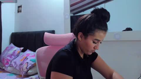 Dulce  online show from 02/24/25, 10:36