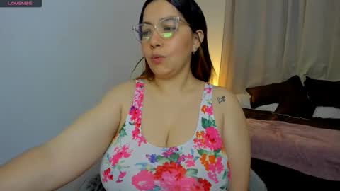dulce brithany online show from 11/11/25, 10:43