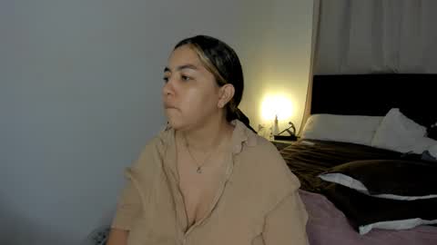 Snapshot of dulce_brithany chatting on 02/01/26, 01:20 dulce brithany online show from 02/01/26, 01:20
