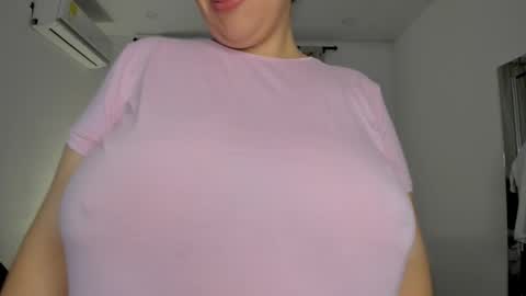 Snapshot of dulce_brithany chatting on 03/08/26, 02:04 dulce brithany online show from 03/08/26, 02:04