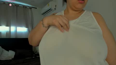 Snapshot of dulce_brithany chatting on 03/22/26, 08:45 dulce brithany online show from 03/22/26, 08:45