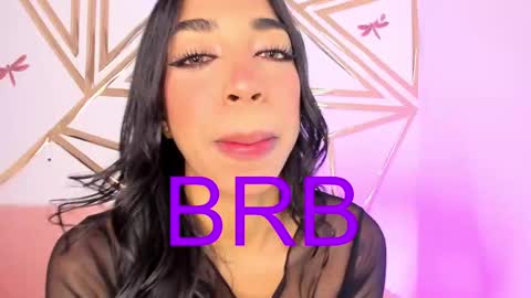 Snapshot of dulce_brown01 chatting on 09/18/25, 12:18 Dulce online show from 09/18/25, 12:18