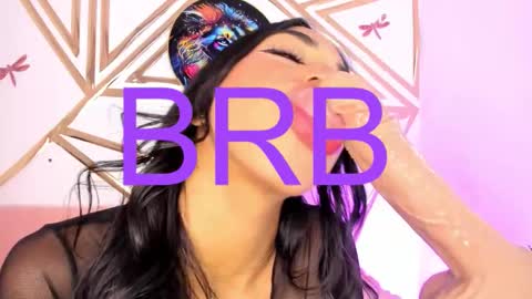 Snapshot of dulce_brown01 chatting on 11/11/25, 01:22 Dulce online show from 11/11/25, 01:22