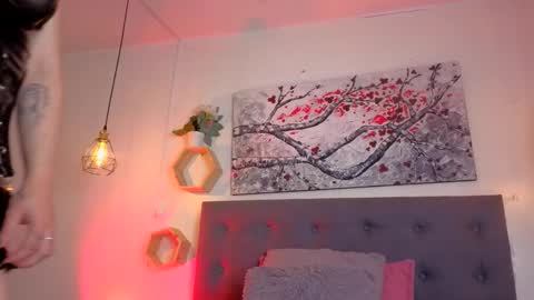 DULCE online show from 05/12/26, 07:44
