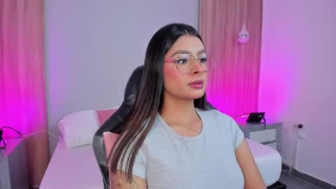 D U L C E online show from 07/22/26, 09:06