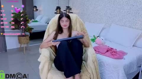 Snapshot of dulce_isabel_ chatting on 04/23/26, 03:52 dulce_isabel_ online show from 04/23/26, 03:52