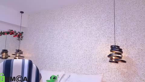 Snapshot of dulce_isabel_ chatting on 05/26/26, 03:46 dulce_isabel_ online show from 05/26/26, 03:46