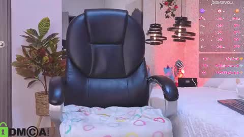 dulce_isabel_ online show from 07/07/26, 06:47