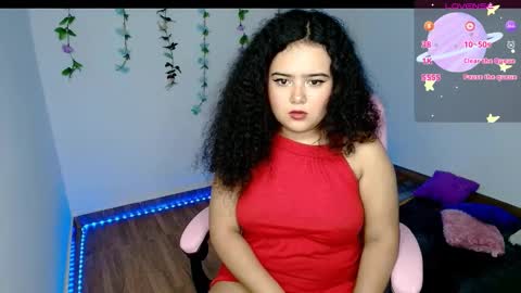 Snapshot of dulce_julieta_ chatting on 12/30/24, 01:48 Dulce online show from 12/30/24, 01:48