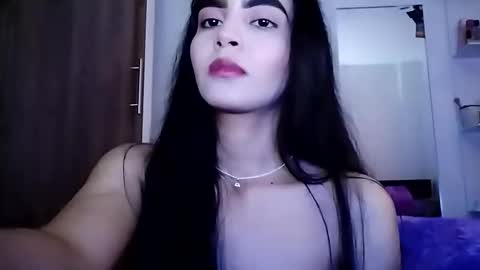 dulce_lucero online show from 12/17/24, 09:16
