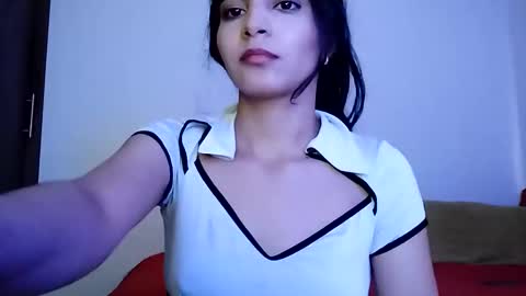 dulce_lucero online show from 01/07/25, 09:25