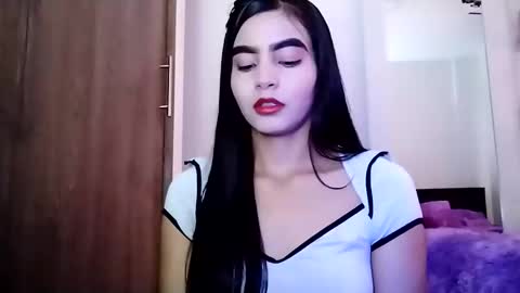 dulce_lucero online show from 02/16/25, 03:59
