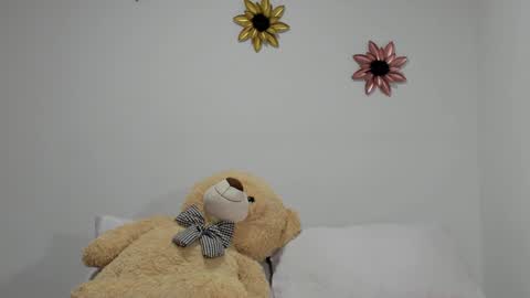Dulce  online show from 01/29/25, 02:51