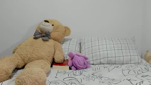 Dulce  online show from 02/14/25, 03:36