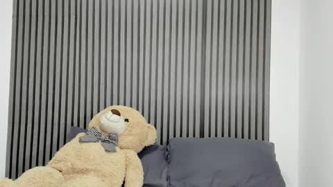 Dulce  online show from 09/20/25, 01:01