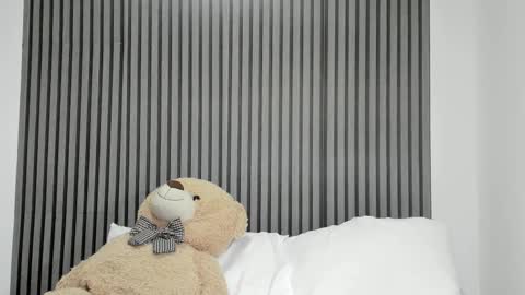 Dulce  online show from 10/07/25, 01:19