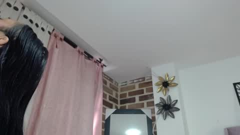 Snapshot of dulce_tentaciion chatting on 05/19/26, 08:48 Dulce online show from 05/19/26, 08:48