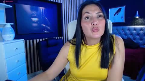 Valeria online show from 03/11/25, 07:47