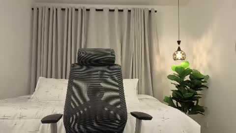 Snapshot of dulceamara_vg chatting on 06/10/26, 11:31 Amara online show from 06/10/26, 11:31