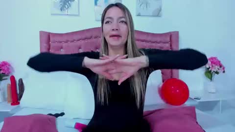 Dulce  online show from 01/16/25, 04:07