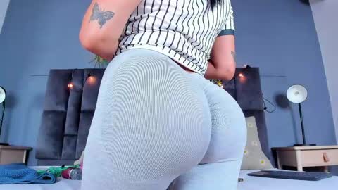 DULCE AURORA online show from 05/05/26, 02:52