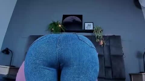 DULCE AURORA online show from 06/12/26, 02:54