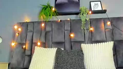 DULCE AURORA online show from 07/13/26, 01:08