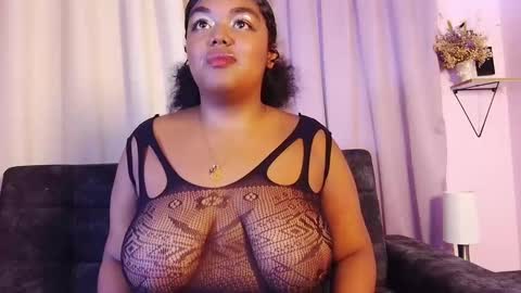 Snapshot of dulceesmith chatting on 10/22/25, 02:39 dulceesmith online show from 10/22/25, 02:39