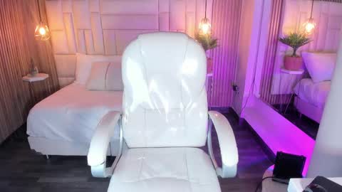 Dulce  online show from 09/30/25, 11:26