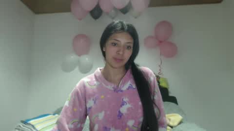 dulceisabellax online show from 02/20/25, 02:29